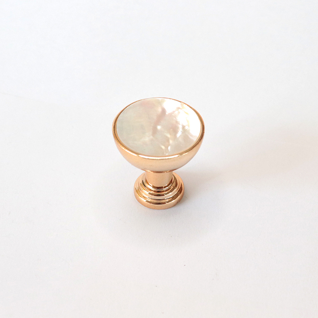 It sells like hot cakes Gold Retro Brass Crystal Diamond new cabinet handles gold vintage brass luxury crystal diamond