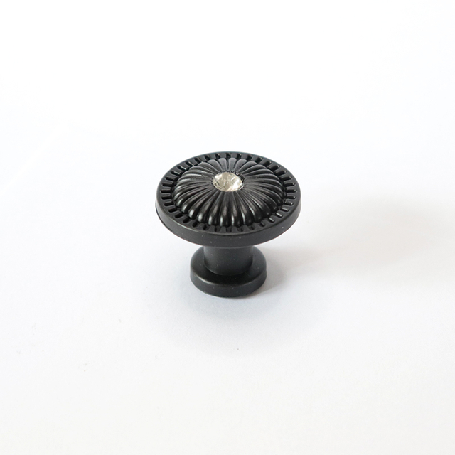 Newest Furniture Aluminium Accessories Modern Design Luxury Stainless Steel Zinc Alloy Fashion QT-154 Cabinet Door Handle